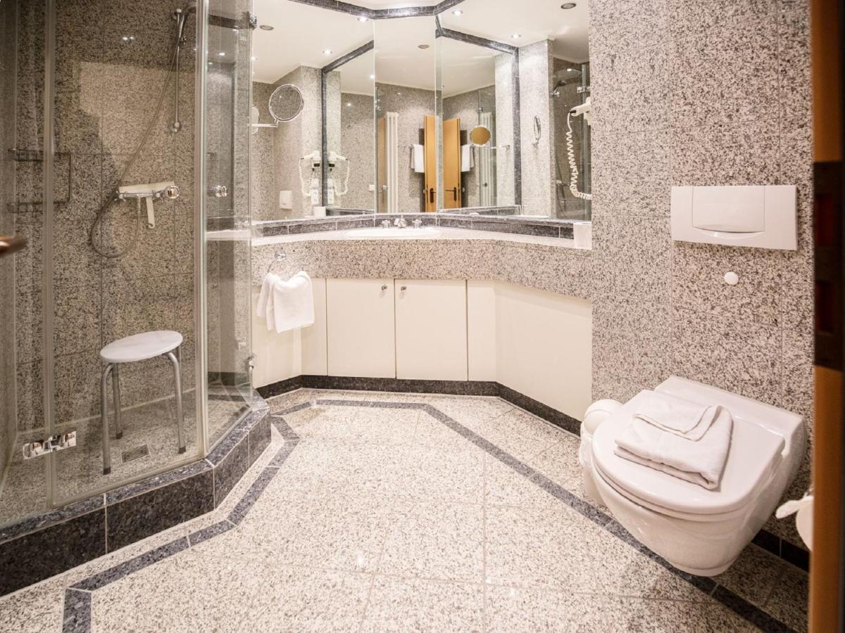 Komfort Mit 1 Schlafzimmer Und Balkon Im Dachgeschoss 124 * Ostseebad Binz